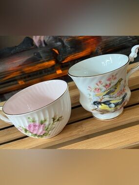 Vintage 2 Pieces Teacups Set- One Yellow Finch’s & One Floral Pink Roses Accents